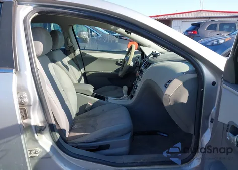 2010 Chevrolet Malibu from USA, damaged, VIN 1G1ZB5EB9AF307098